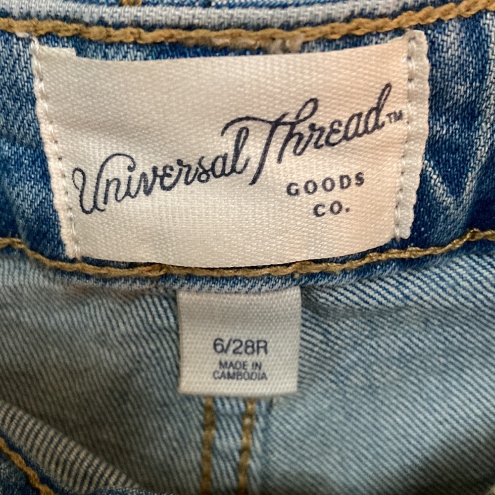 Universal Thread High Rise Button-Fly Jean Shorts - Picture 5 of 6